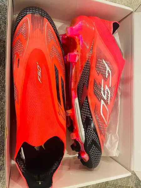 Ghete de fotbal F50 Elite FG Fast fara siret cu eticheta